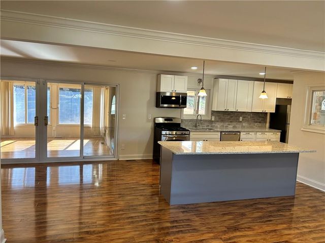 4642 Elmhurst Drive, Douglasville, GA 30135