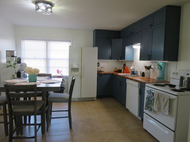 1705 E Latoka Street, Springfield, MO 65804