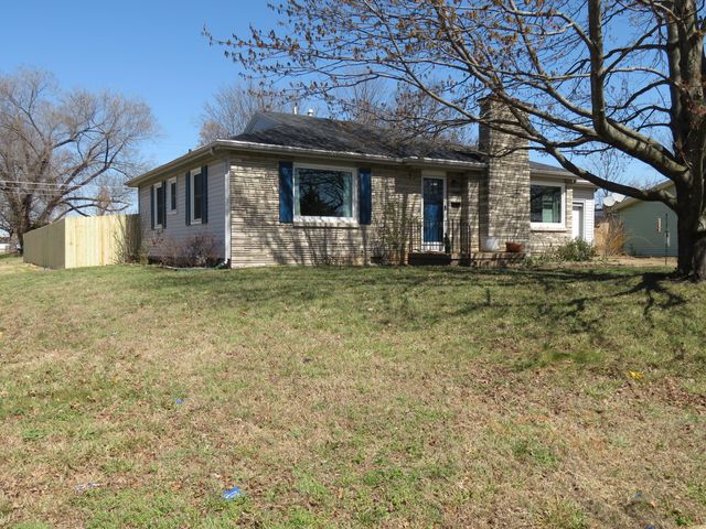 1705 E Latoka Street, Springfield, MO 65804