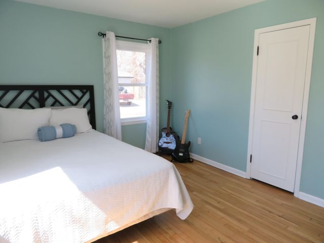 1705 E Latoka Street, Springfield, MO 65804