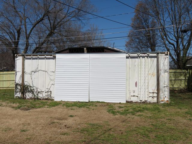 1705 E Latoka Street, Springfield, MO 65804