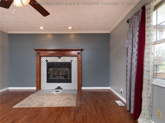 301 Lower Overlook Drive, Hurricane, WV 25526