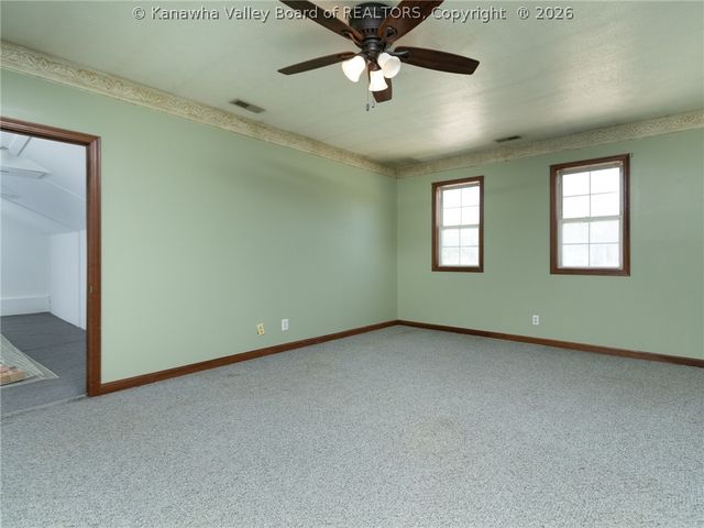 301 Lower Overlook Drive, Hurricane, WV 25526