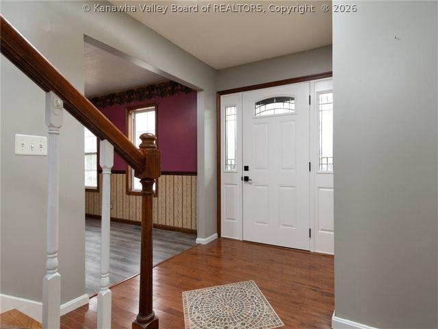 301 Lower Overlook Drive, Hurricane, WV 25526