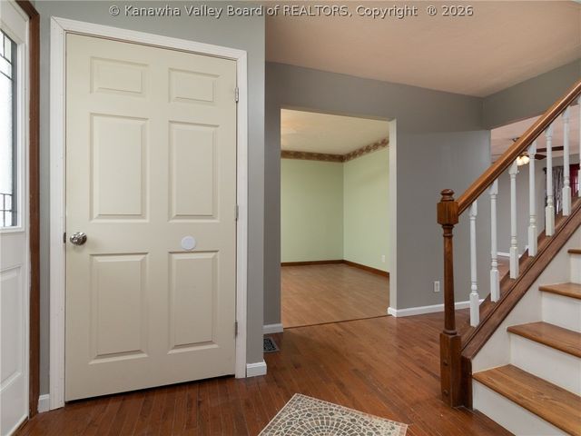 301 Lower Overlook Drive, Hurricane, WV 25526