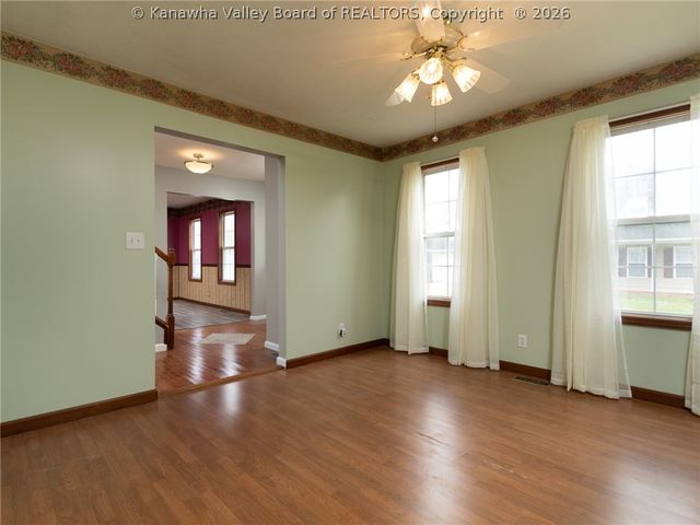 301 Lower Overlook Drive, Hurricane, WV 25526