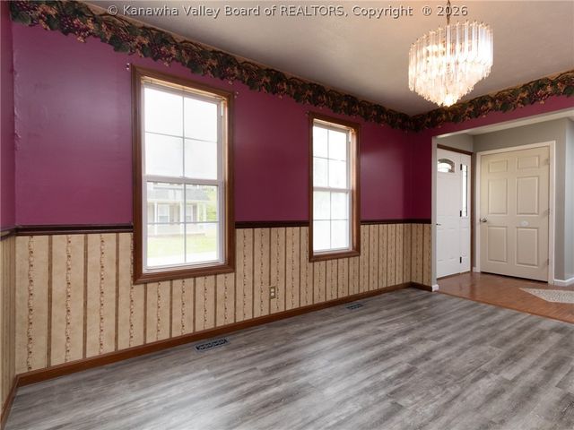301 Lower Overlook Drive, Hurricane, WV 25526