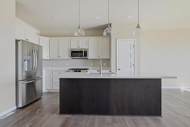 712 Cozy Farm Road, Waunakee, WI 53597