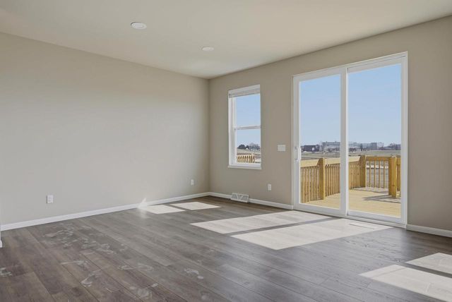 712 Cozy Farm Road, Waunakee, WI 53597