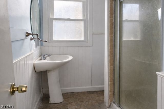 329 Elmira Trl, Hopatcong Boro, NJ 07843