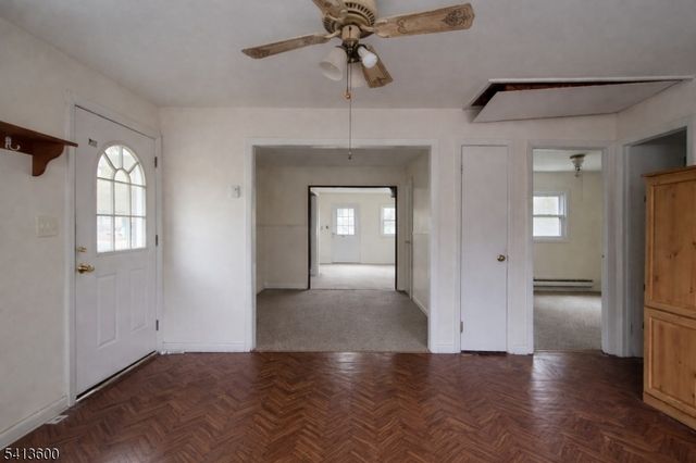 329 Elmira Trl, Hopatcong Boro, NJ 07843