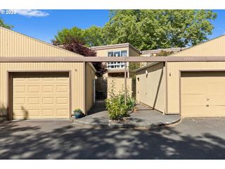 1735 Nw LAKEWAY Ln, Beaverton, OR 97006