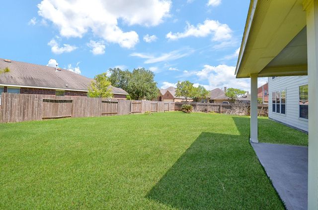 902 Aqua Vista Lane, Rosenberg, TX 77469