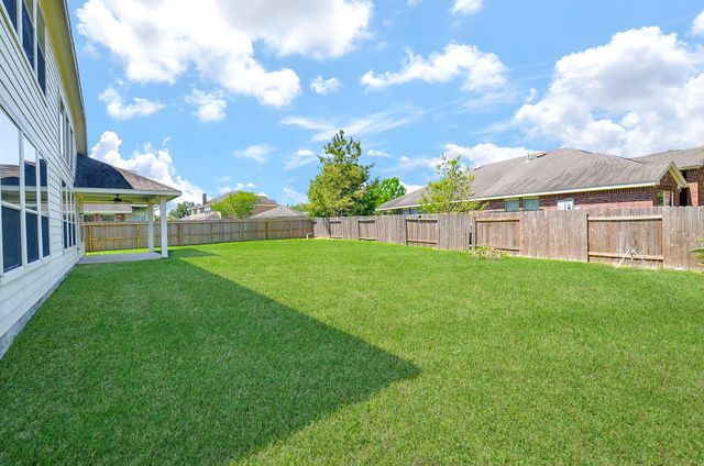 902 Aqua Vista Lane, Rosenberg, TX 77469