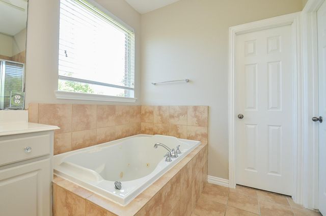 902 Aqua Vista Lane, Rosenberg, TX 77469