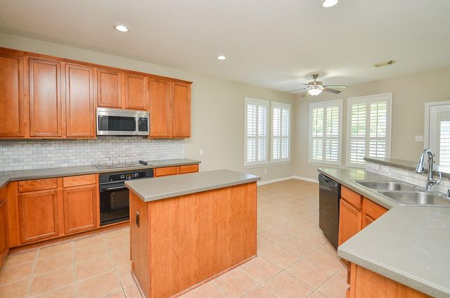 902 Aqua Vista Lane, Rosenberg, TX 77469