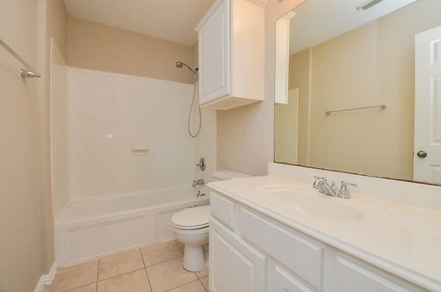 902 Aqua Vista Lane, Rosenberg, TX 77469