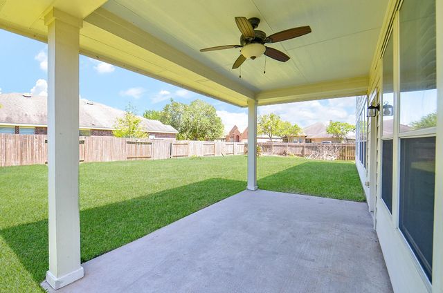 902 Aqua Vista Lane, Rosenberg, TX 77469