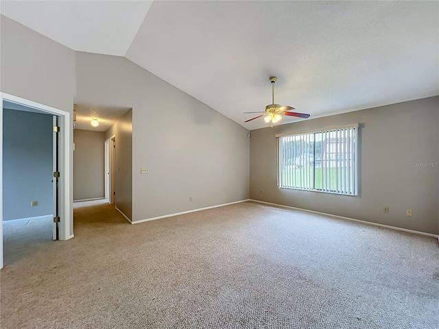 2943 ROUNDABOUT LANE, Orlando, FL 32818