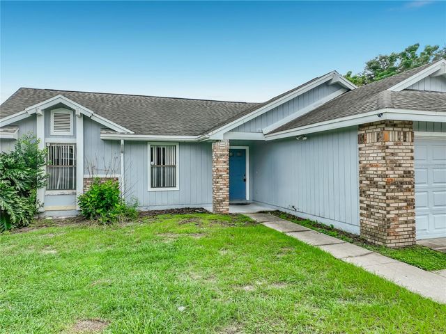 2943 ROUNDABOUT LANE, Orlando, FL 32818