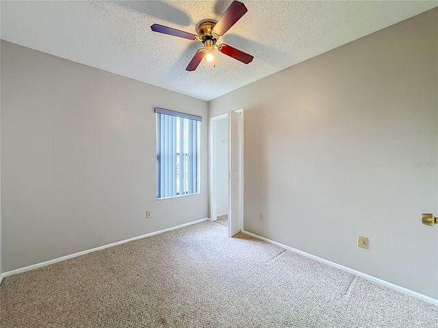 2943 ROUNDABOUT LANE, Orlando, FL 32818