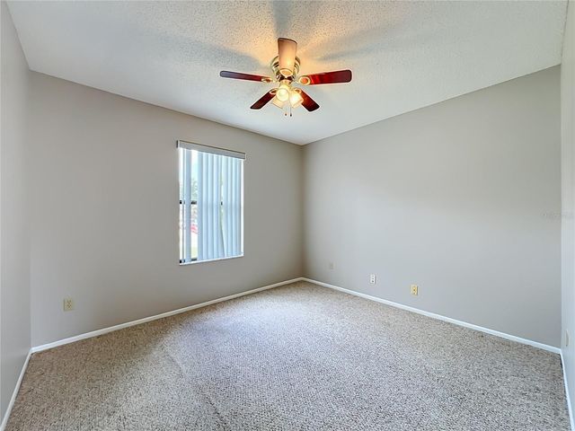2943 ROUNDABOUT LANE, Orlando, FL 32818