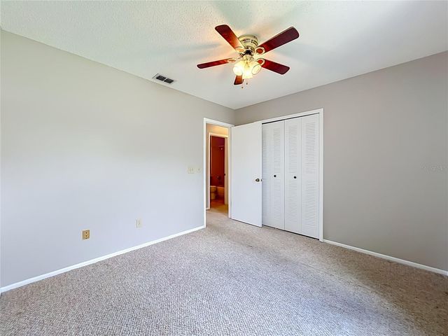 2943 ROUNDABOUT LANE, Orlando, FL 32818