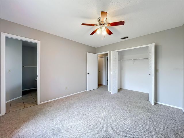 2943 ROUNDABOUT LANE, Orlando, FL 32818