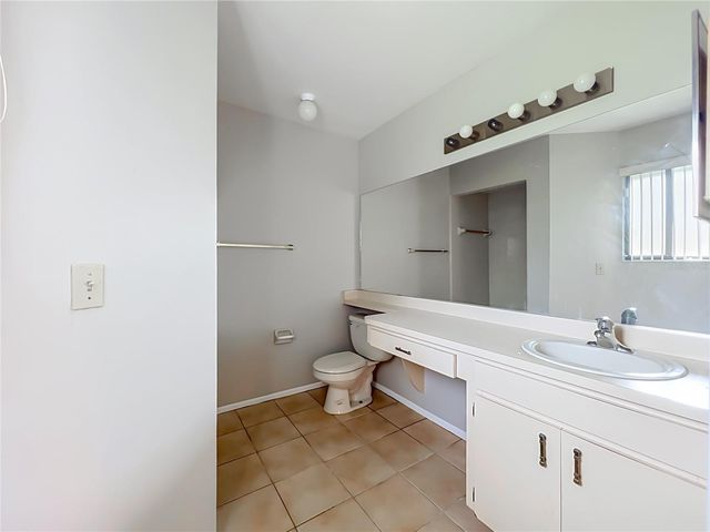 2943 ROUNDABOUT LANE, Orlando, FL 32818