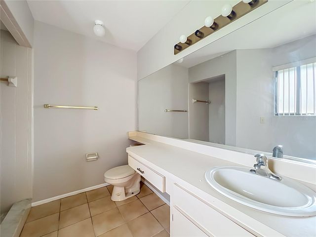 2943 ROUNDABOUT LANE, Orlando, FL 32818