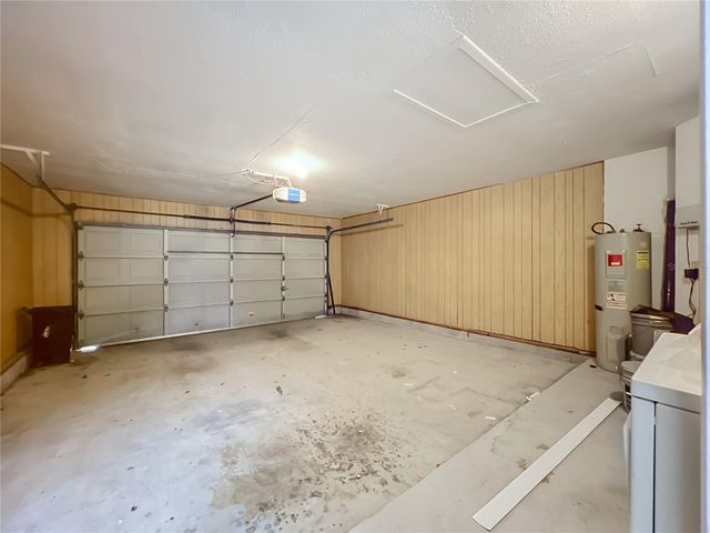 2943 ROUNDABOUT LANE, Orlando, FL 32818