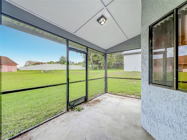 2943 ROUNDABOUT LANE, Orlando, FL 32818
