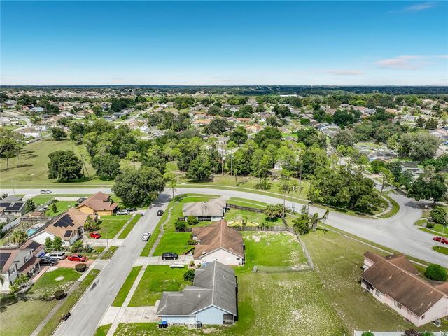 2943 ROUNDABOUT LANE, Orlando, FL 32818