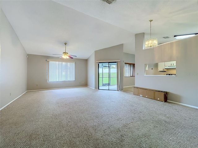 2943 ROUNDABOUT LANE, Orlando, FL 32818
