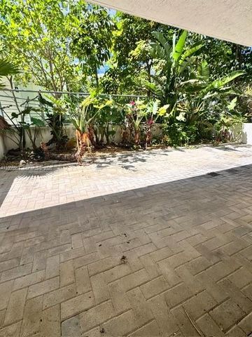 6620 Indian Creek Dr 114, Miami, FL 33141