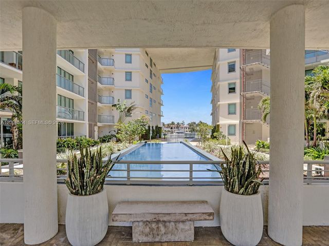 6620 Indian Creek Dr 114, Miami, FL 33141