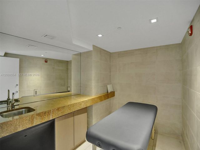 6620 Indian Creek Dr 114, Miami, FL 33141