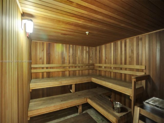 6620 Indian Creek Dr 114, Miami, FL 33141