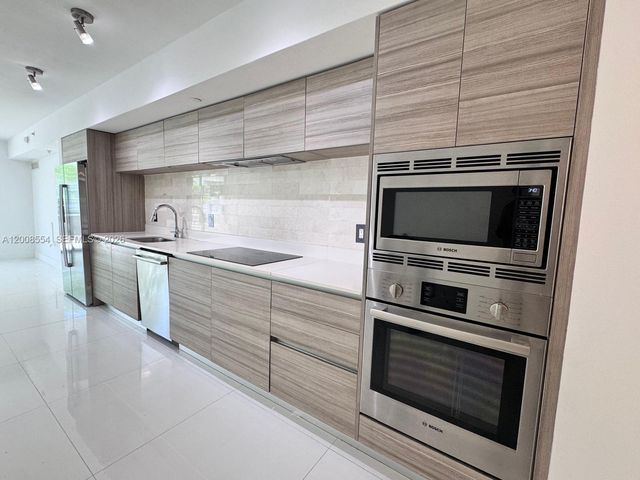 6620 Indian Creek Dr 114, Miami, FL 33141