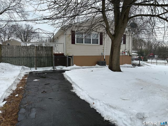 45 Swampscott Street, West Haven, CT 06516