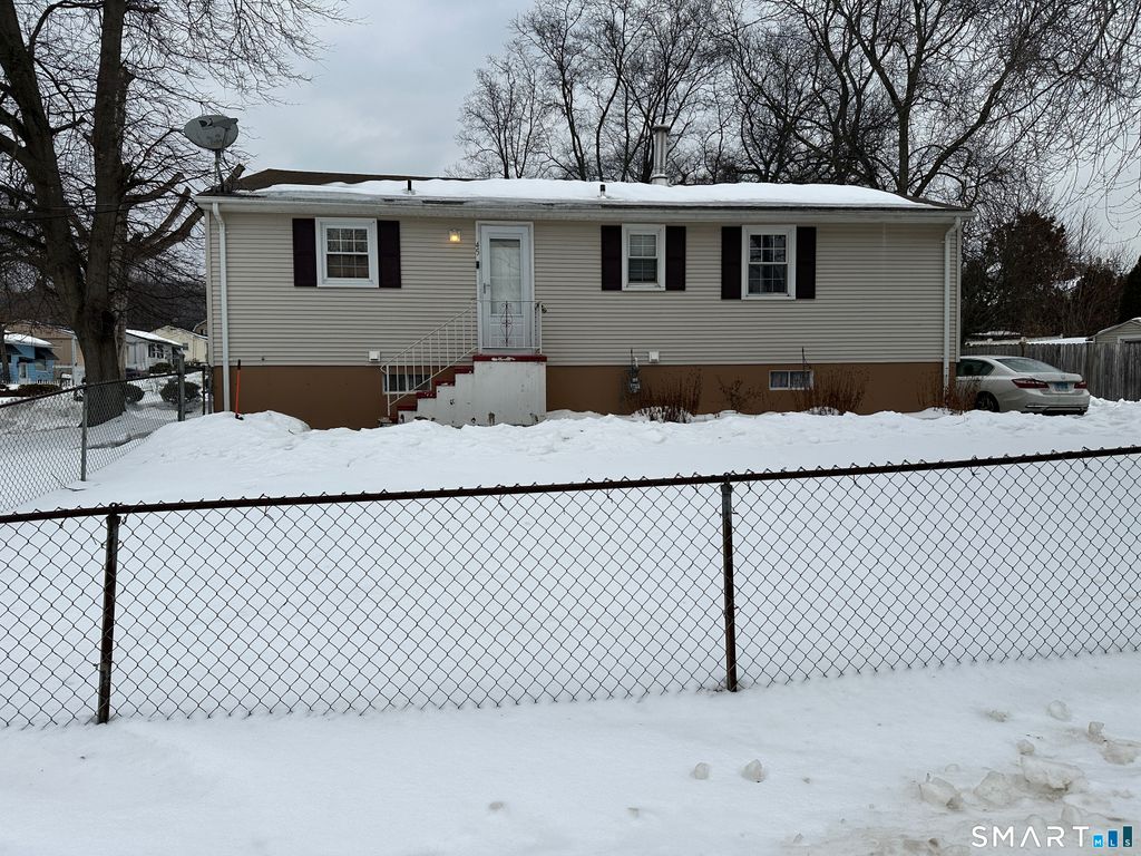 45 Swampscott Street, West Haven, CT 06516