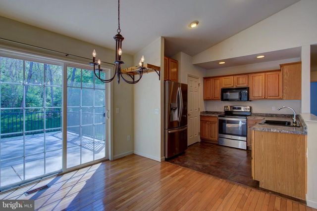 112 COMMODORE DR, Bainbridge, PA 17502