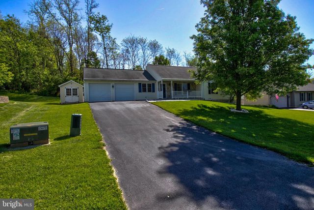112 COMMODORE DR, Bainbridge, PA 17502