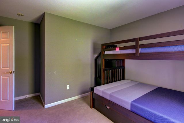 112 COMMODORE DR, Bainbridge, PA 17502