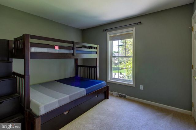 112 COMMODORE DR, Bainbridge, PA 17502