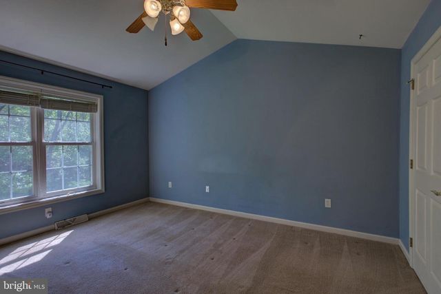 112 COMMODORE DR, Bainbridge, PA 17502