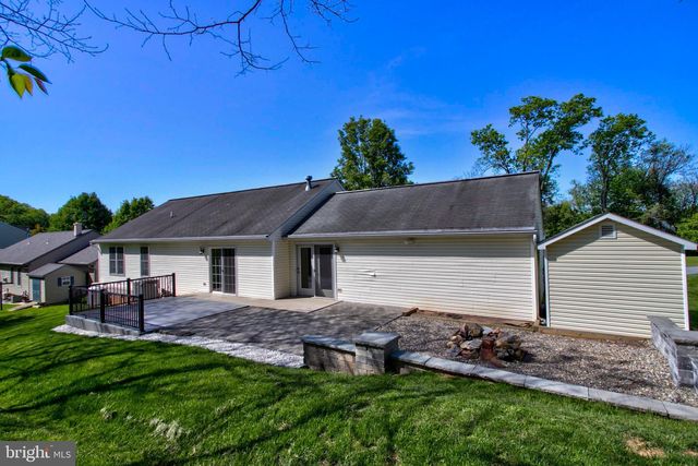 112 COMMODORE DR, Bainbridge, PA 17502