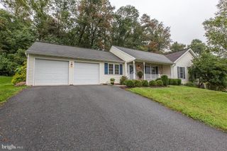112 COMMODORE DR, Bainbridge, PA 17502