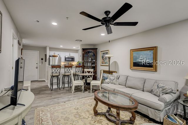 70 Helmsman Way Apt 1418, Hilton Head Island, SC 29928