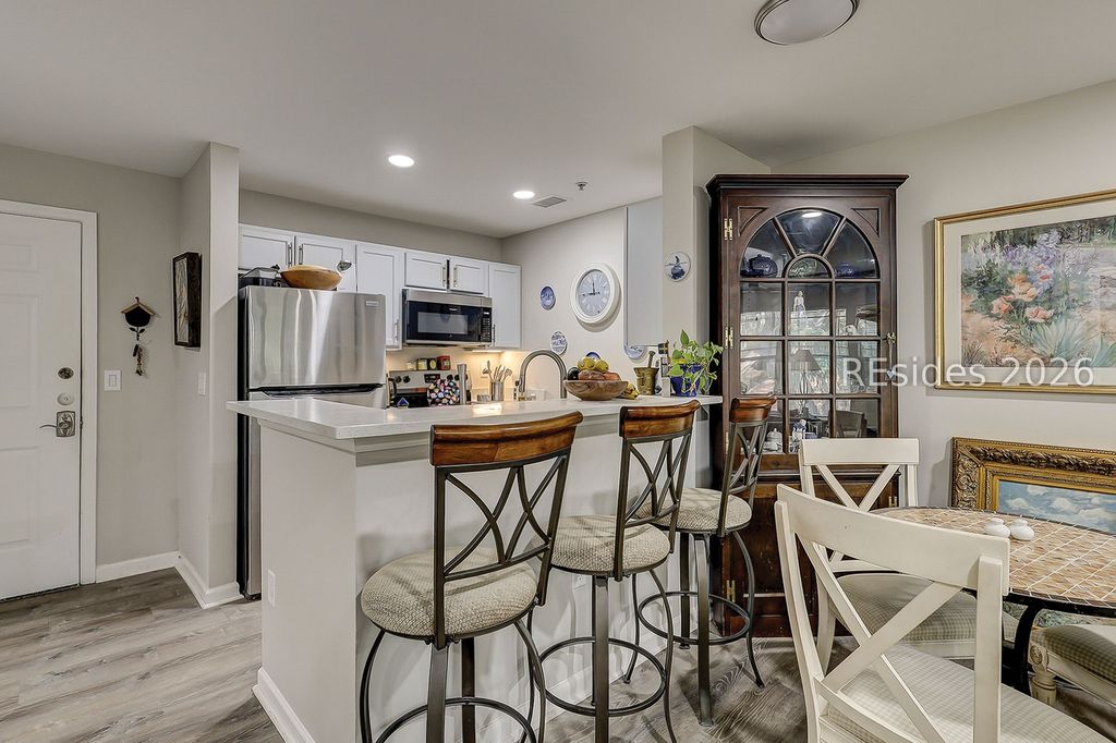 70 Helmsman Way Apt 1418, Hilton Head Island, SC 29928